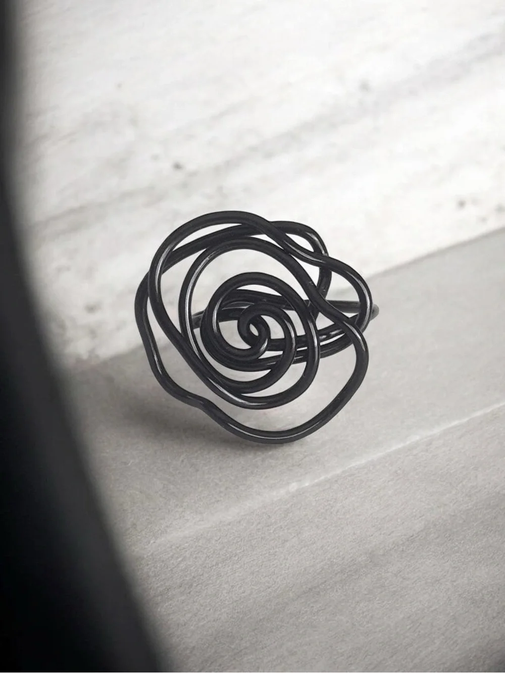 5 For $25💫Whimsigoth Black Copper Wire Swirl Ring